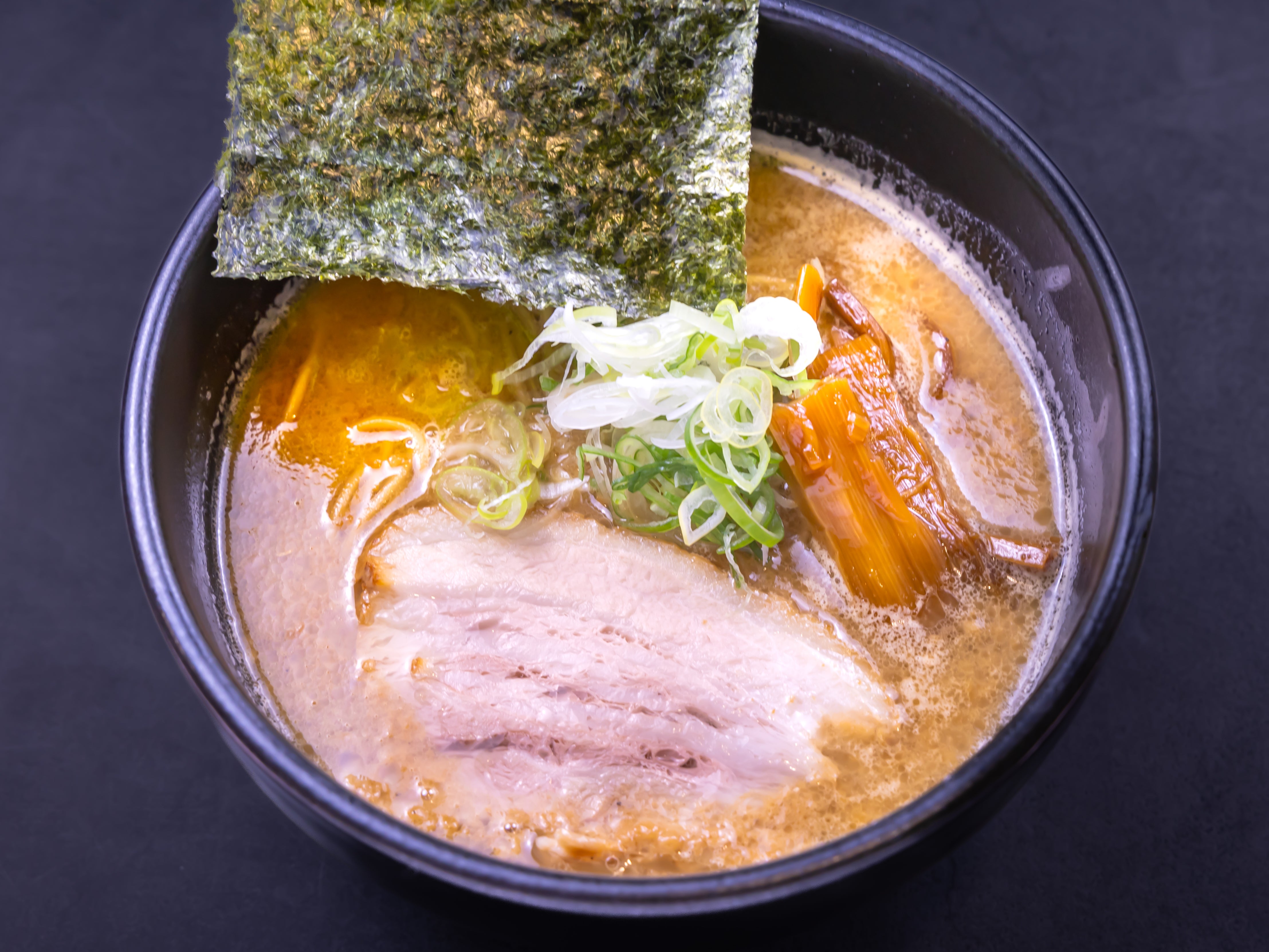 ら〜めんG麺24】とんこつ醤油ら～めん(3人前〜5人前) – チルドラボ